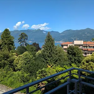 Apartment Lake & Montains View Studio With Free Parking, 1Hour From Stresa & Borromean Islands, Luino